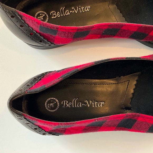 BELLA VITA Loafer Black Red Plaid Tassel Size 9 - Picture 5 of 8
